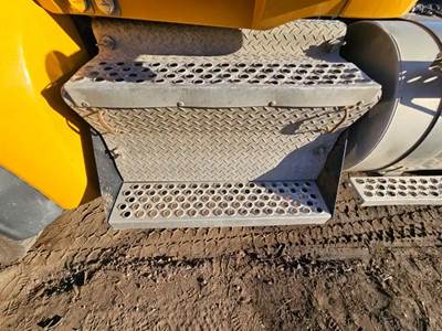 Kenworth T880 Battery Box