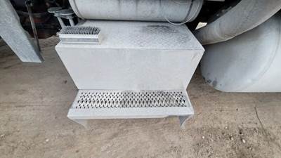 Peterbilt 379 Battery Box