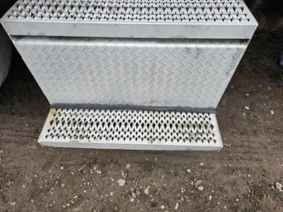 Peterbilt 379 Battery Box