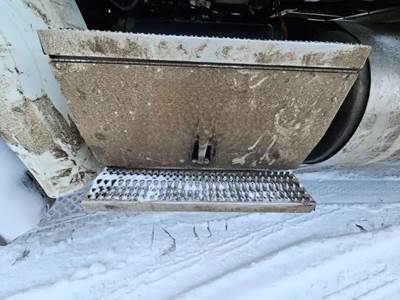 Peterbilt 579 Battery Box