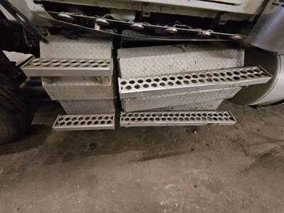 Western Star 4900FA Battery Box for a 2011 Western Star 4900 FA