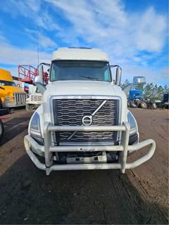 Volvo VNL Bumper Guard