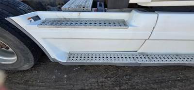 Freightliner Cascadia 125 Cab Fairing