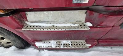 Freightliner Cascadia 126 Left Cab Fairing