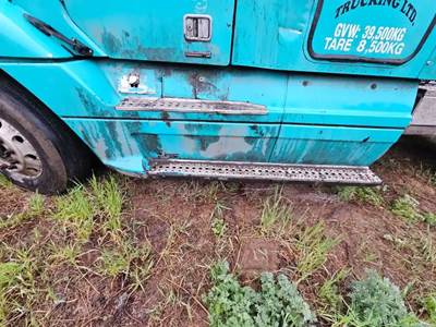 Freightliner Columbia 120 Cab Fairing