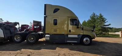 Freightliner Cascadia 125 Cab Assembly