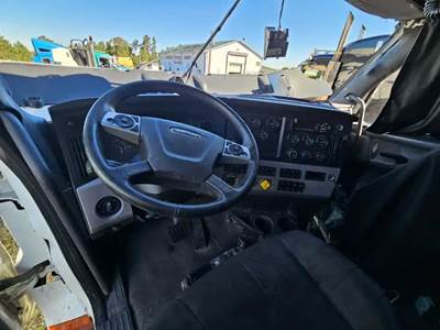 Freightliner Cascadia 126 Cab Assembly