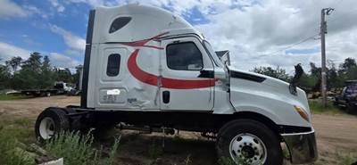 Freightliner Cascadia 126 Cab Assembly