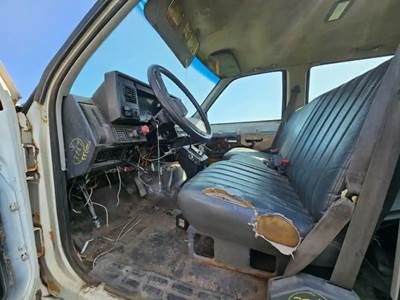 GMC TopKick C6500 Cab Assembly for a 1993 GMC C6000 Topkick