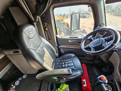 Peterbilt 579 Cab Assembly
