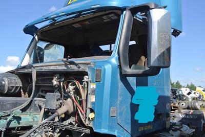 Volvo VNL Cab Assembly
