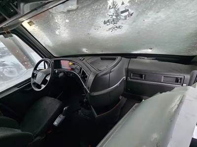 Volvo VNL Cab Assembly