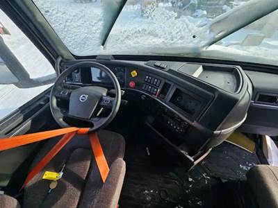 Volvo VNL Cab Assembly