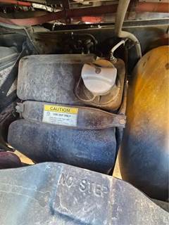 Freightliner Cascadia 126 DEF Tank