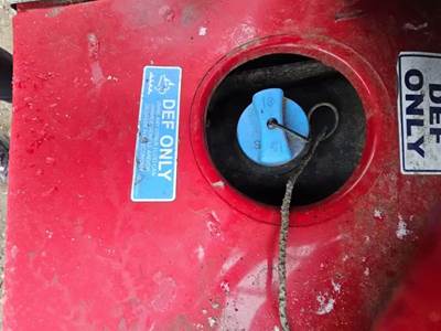 International LT625 DEF Tank