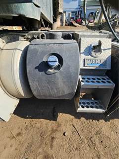 Peterbilt 367 DEF Tank