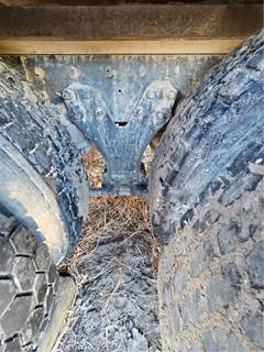 Eaton DS402 Front Differential for a 1994 Kenworth T600