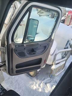Freightliner Cascadia 125 Right Door