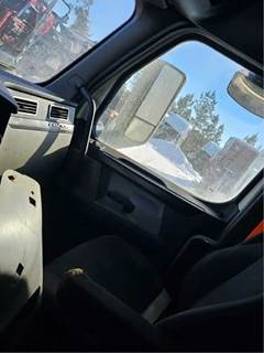 Freightliner Cascadia 126 Right Door