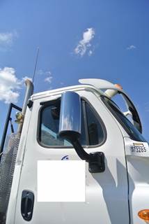 Freightliner Cascadia Right Door