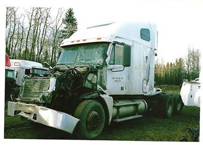 Freightliner Columbia 120 Left Door