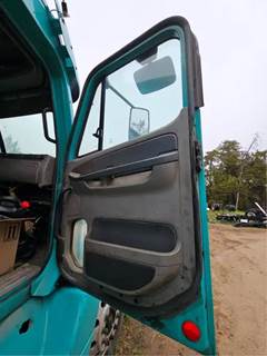 Freightliner Columbia 120 Right Door