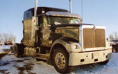 International 9900i Right Door