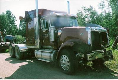 International 9900i Right Door