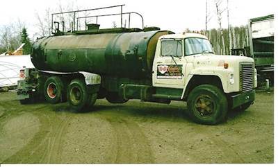 International Loadstar 1700 Right Door for a 1976 International 1700 LOADSTAR