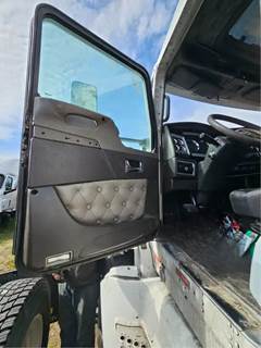 Kenworth T660 Left Door