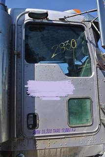 Kenworth T800 Right Door