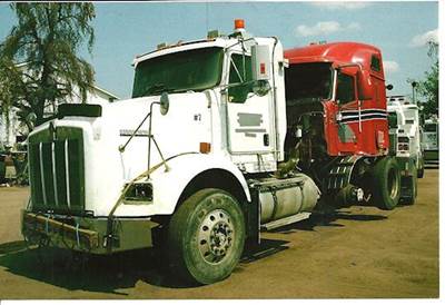 Kenworth T800B Left Door