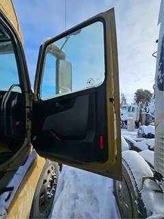 Volvo VNL Right Door