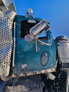 Western Star 4900FA Right Door for a 2022 Western Star 4900 FA