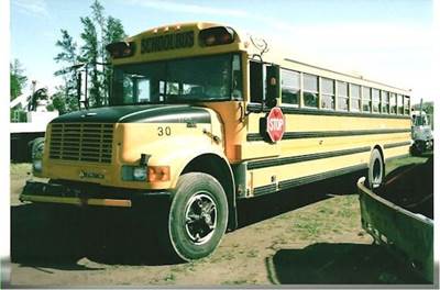 International DT466E Engine for a 1999 International 3800