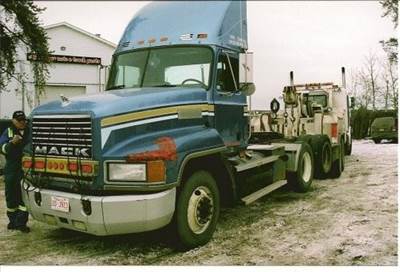 Mack E7-350 Engine for a 1998 Mack CH613