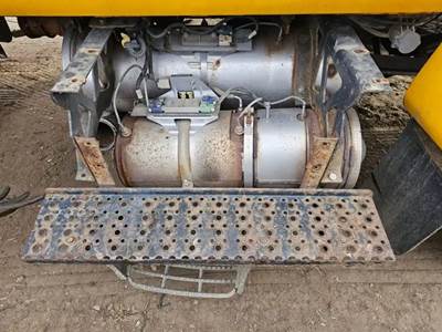 Cummins ISB Exhaust Assembly for a 2011 Ford F-750