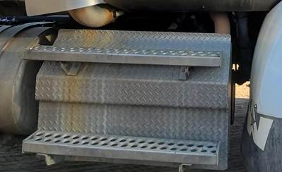 Western Star 4900SA Exhaust Pipe for a 2013 Western Star 4900 SA