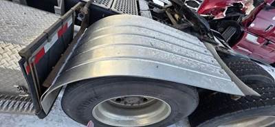 Kenworth T880 Fender Extension