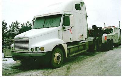 Freightliner Columbia Fender