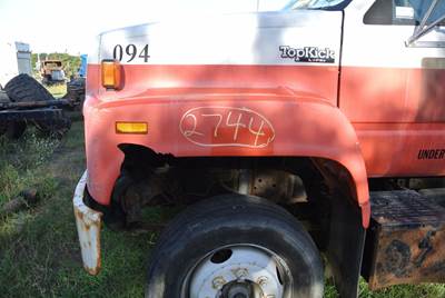 GM/Chev (HD) TOPKICK Left Fender for a 1993 Gm/Chev (Hd) TOP KICK