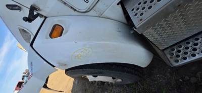 Kenworth T300 Fender