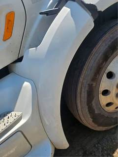 Peterbilt 579 Fender