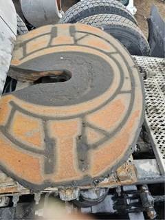 Holland 5½ Fifth Wheel for a 2019 Peterbilt 579