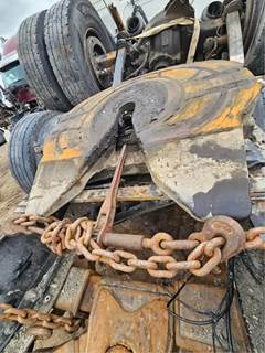 Holland 5½ Fifth Wheel for a 2019 Volvo VNL