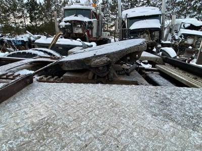 Holland Fifth Wheel for a 2008 Peterbilt 388