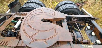 Holland Fifth Wheel for a 1999 Freightliner CENTURY CLASS 12