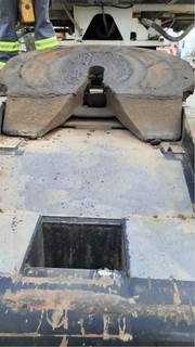 Holland Fifth Wheel for a 2011 Kenworth C500