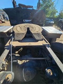 Holland Fifth Wheel for a 2011 Peterbilt 389