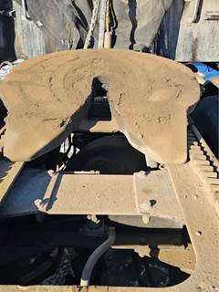 Holland Fifth Wheel for a 2006 Peterbilt 379